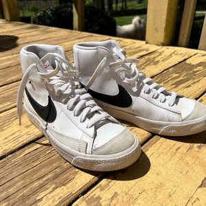 Nike blazer mids